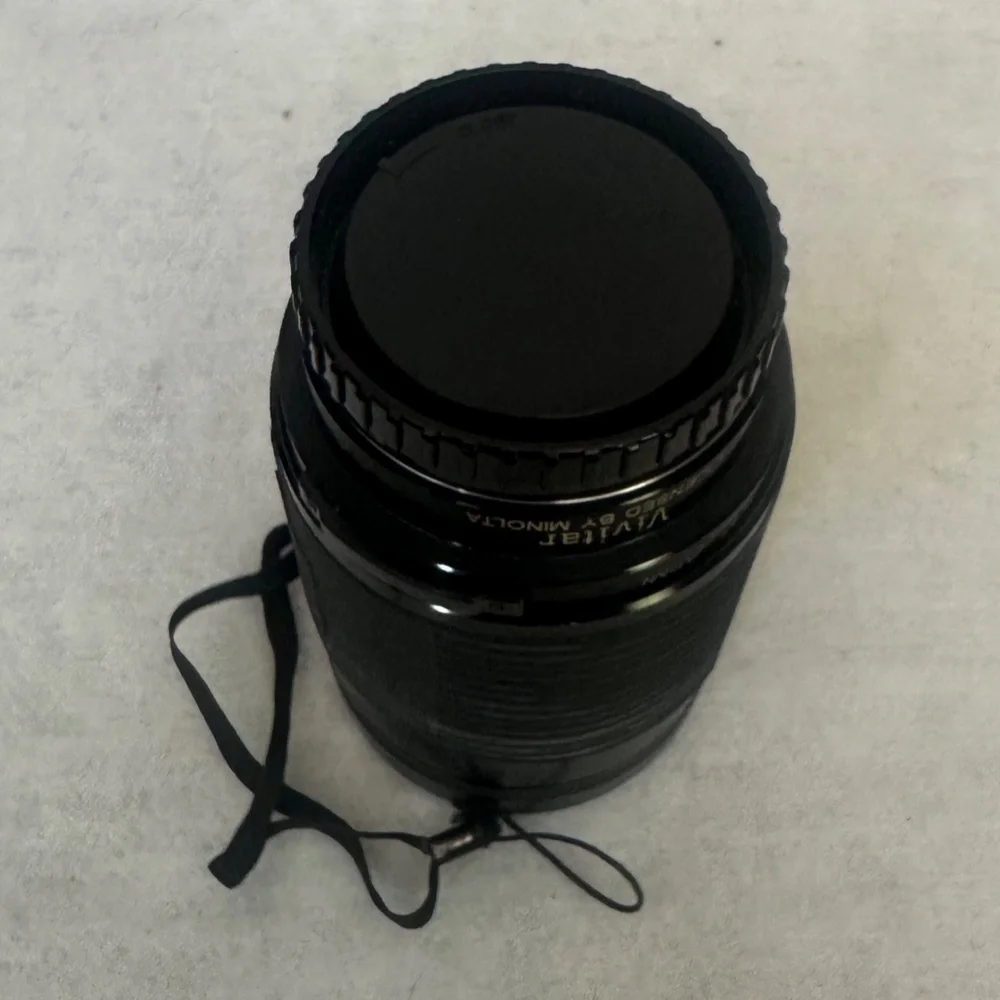 Vivitar Camera Lens 28-200mm 1:3.5-5.6 Auto focus zoom Gently used